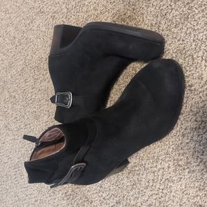 Dansko Hartley black leather booties